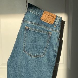 MENS LEVI JEANS